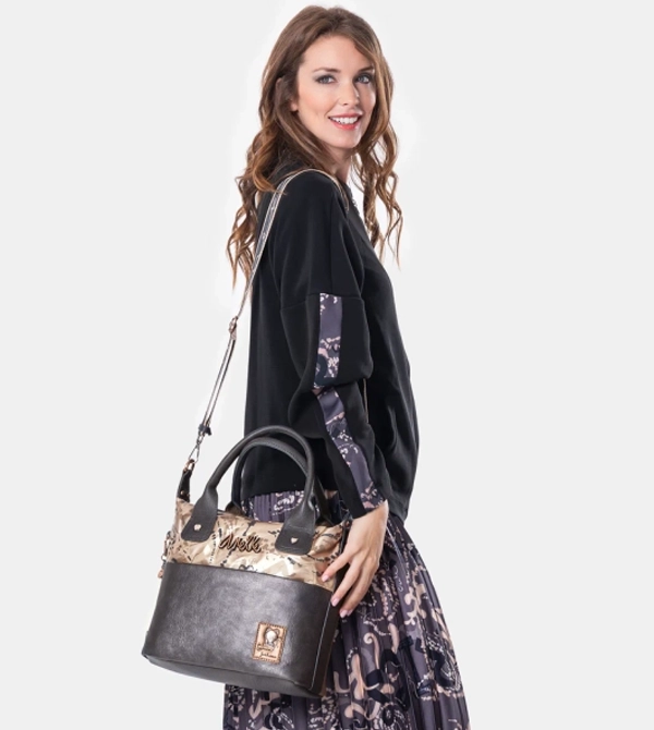 Damski kuferek w zloto brazowym kolorze marki Anekke