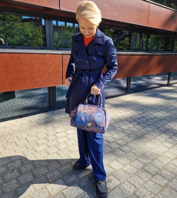 Ynot pojemna aksamitna torebka z rączkami i długim paskiem