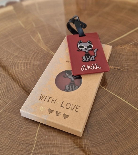 Anekke Towanda przywieszka bagażowa identyfikator na walizkę torbę