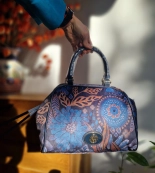 Ynot pojemna aksamitna torebka z rączkami i długim paskiem