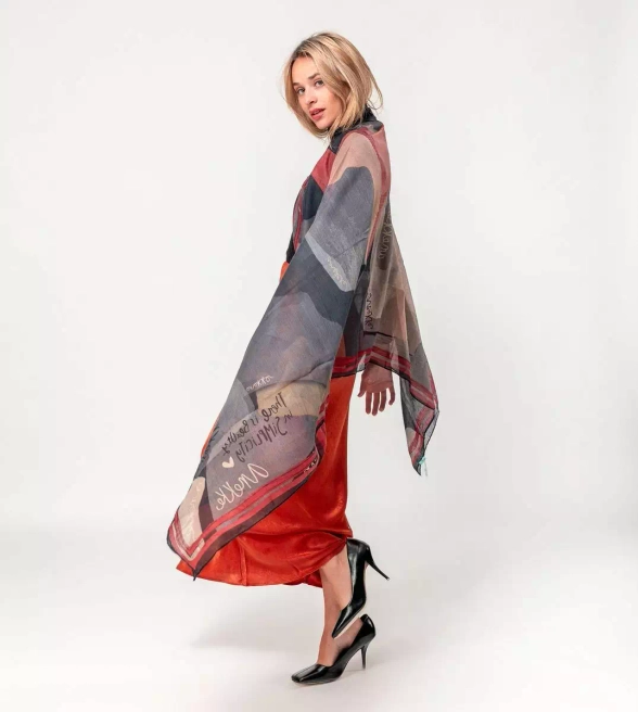 Anekke Dreamverse szal duży z nadrukiem