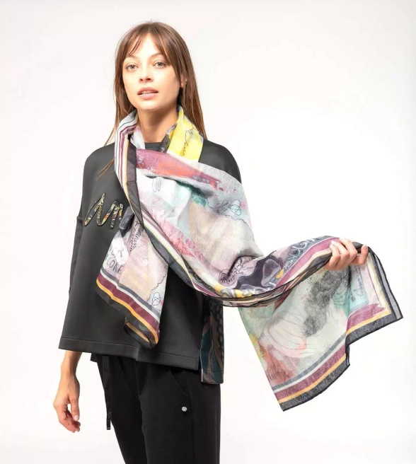 Anekke Core szal duży z nadrukiem