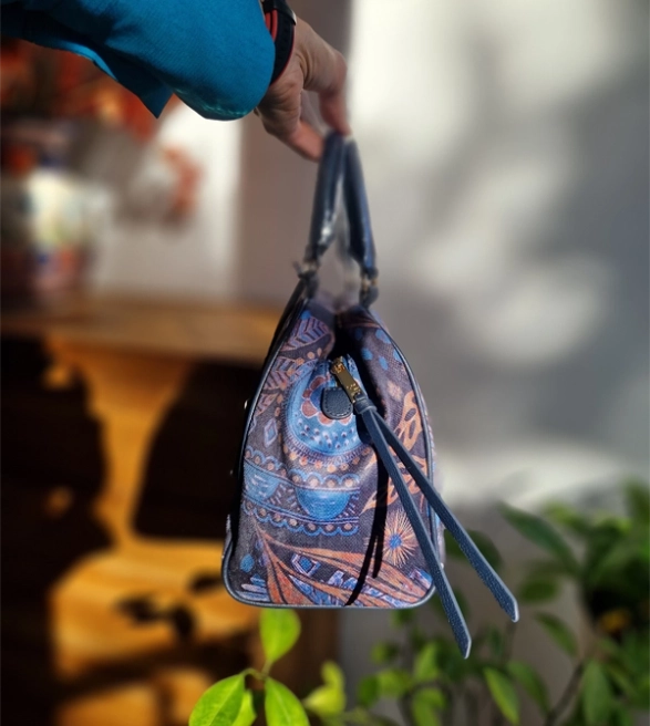 Ynot pojemna aksamitna torebka z rączkami i długim paskiem