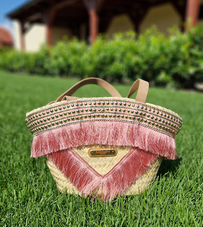 Simosastre koszyk handmade z różowymi ozdobami